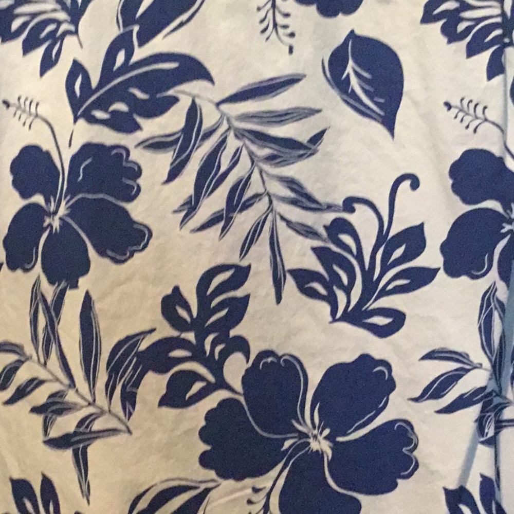 Mens long sleeve shirt. Size M - Picture 3 of 4